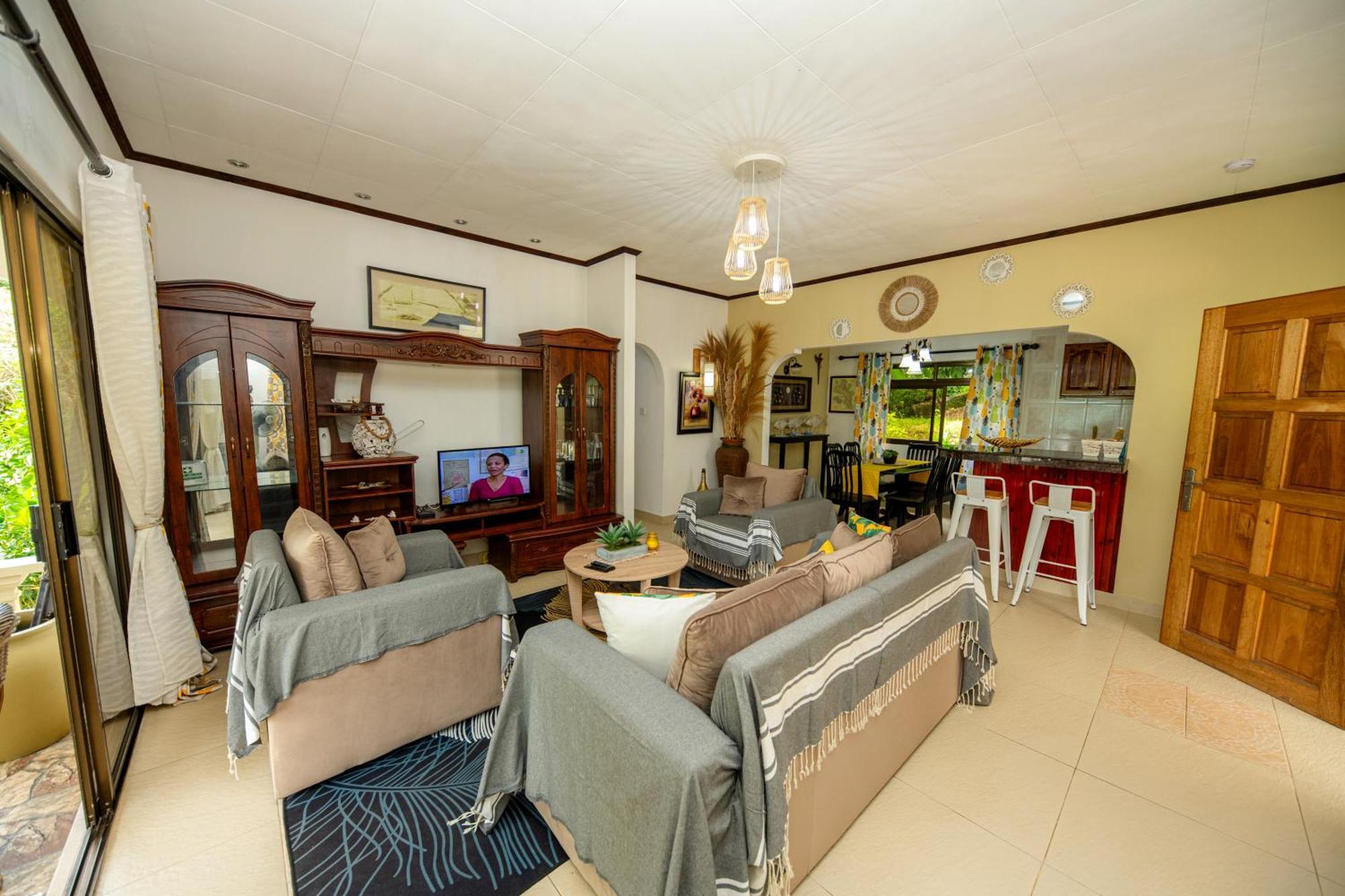 Maison Zelda Self Catering * Baie Sainte Anne