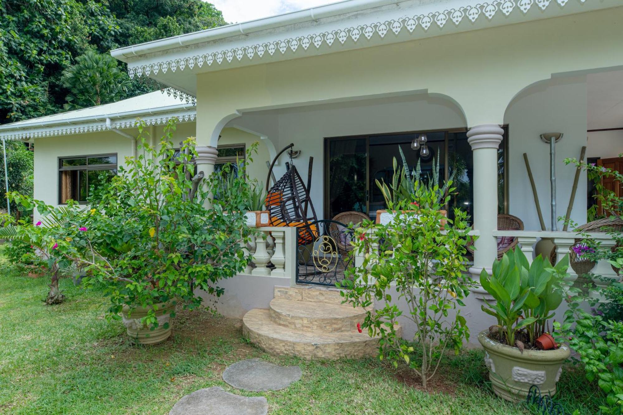 Maison Zelda Self Catering *